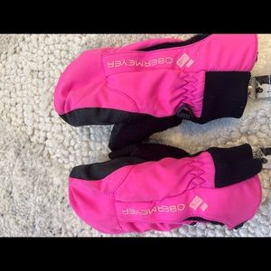 Girl’s XS Obermeyer ski mittens